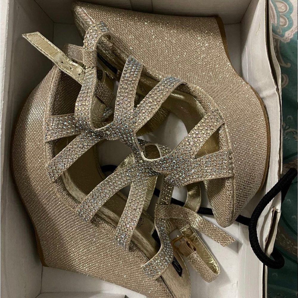 Womens wedges size 9